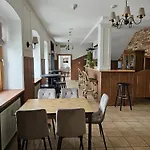 Zajazd Zamkowy Krag Alojamento de Acomodação e Pequeno-almoço