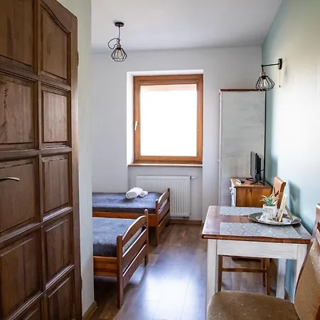 Zamkowy Bed & Breakfast 4*
