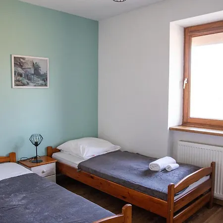 Zamkowy 4*