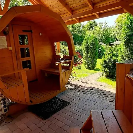 Zamkowy Bed & Breakfast 4*