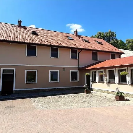 Zamkowy - Schloßgasthof Nocleg ze śniadaniem Krąg