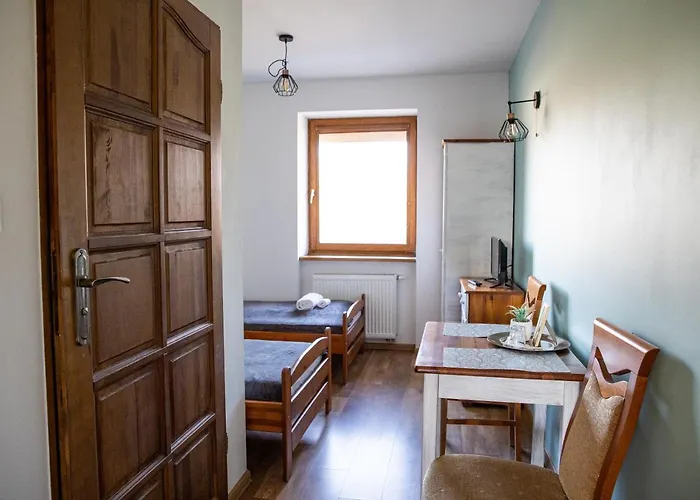 Zamkowy - Schlossgasthof Alojamento de Acomodação e Pequeno-almoço 4*